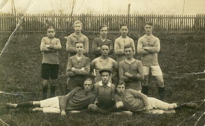 upload/Fodboldspillere 1915.jpg (size = 99406)